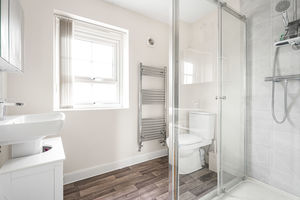 En-Suite 1- click for photo gallery